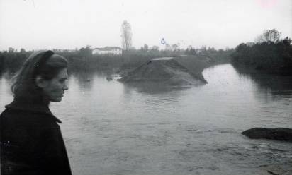 L’alluvione del Piave a Zenson: qui l’acqua fuoriuscita dagli argini, sotto il centro del paese. Archivio La vita del popolo
