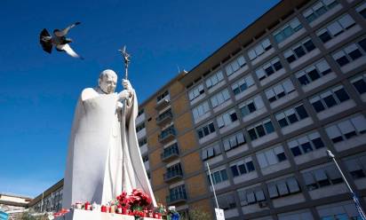 Papa Francesco, preghiere da tutto il mondo per la sua salute