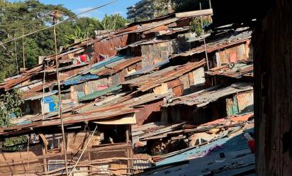 La speranza tra i rifiuti delle baraccopoli di Nairobi
