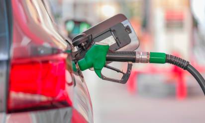 carburante. Alcune aziende introducono il “price cup”, ma la situazione resta complessa
