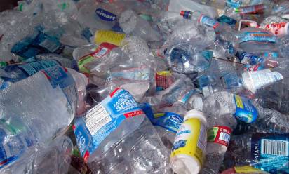 Mercato della plastica: riciclo in crisi