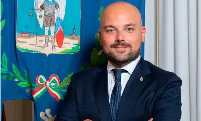 Polizia urbana a San Donà, le nuove regole spiegate dall’assessore Simone Cereser