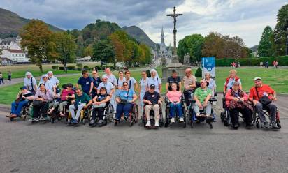 A Lourdes, con Maria, testimoni di speranza
