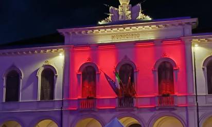 Il 14 giugno Giornata del donatore, edifici pubblici colorati di rosso