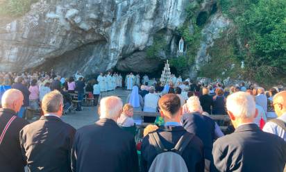 Tre “giovani” testimonianze da Lourdes, dove si vive la gioia di servire
