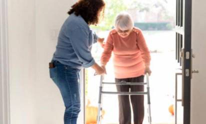 Caregiver a tasche vuote