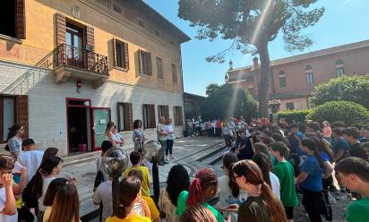 Vedelago, mille gru per la pace. Riuscita iniziativa con gli studenti di nove diverse classi