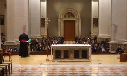 Quattrocento giovani in cattedrale con il Vescovo per la Scuola di preghiera