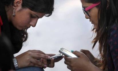 Smartphone e social, nuovi miti collettivi