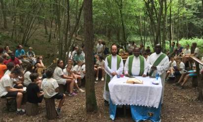 Ragazzi delle medie ospiti in Casa Milaico a Nervesa per un'esperienza a stretto contatto con la natura