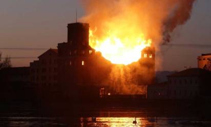 Chiari e Forti il giorno dopo: spente le fiamme, non la rabbia