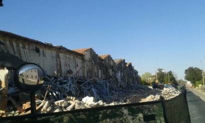 Demolito ecomostro a Cavrié di San Biagio