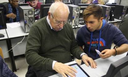Nonni "digitali" con l'aiuto degli studenti a San Donà