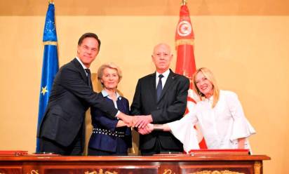 Da sinistra: il presidente tunisino Saied, Ursula Von der Leyen, Mark Rutte e Giorgia Meloni - Foto Commissione europea