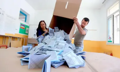 Legge elettorale, bocciato l’emendamento sulle preferenze. Ora pesanti incognite