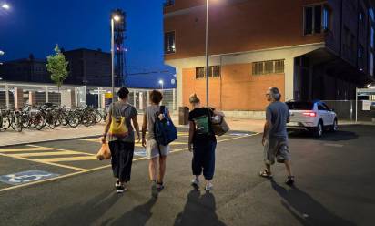 Cronaca di una serata estiva tra i senza dimora con i volontari di Caminantes