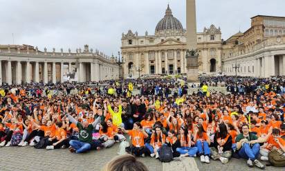 Il Vescovo: “Papa Francesco gioiosamente colpito dai ragazzi trevigiani. Incontro che dà speranza”