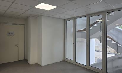 Scuole Stefanini: suonata la prima campanella nella sede rinnovata