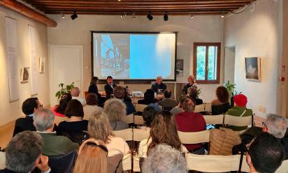 Un libro e un podcast con le storie dei negozi trevigiani