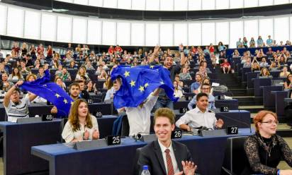 Giocani al Parlamento europeao - Foto Parlamento europeo/Sir