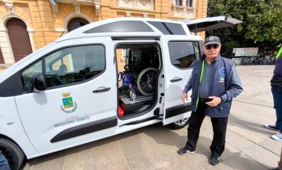Coordinamento volontariato Tv sud: consegnato dal Comune di Mogliano furgoncino per il trasporto di persone con disabilità