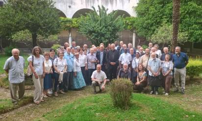 La preghiera per la pace dei missionari trevigiani con il Vescovo