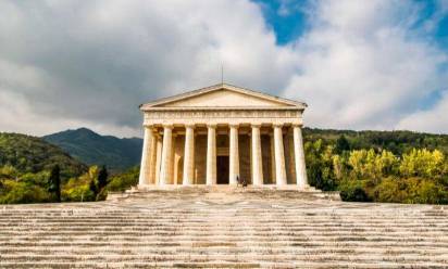 Possagno: il sindaco Valerio Favero interviene sul progetto di fusione