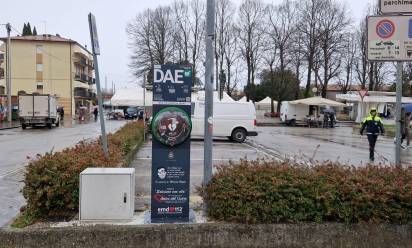 Salvato grazie al defibrillatore al mercato di Camposampiero