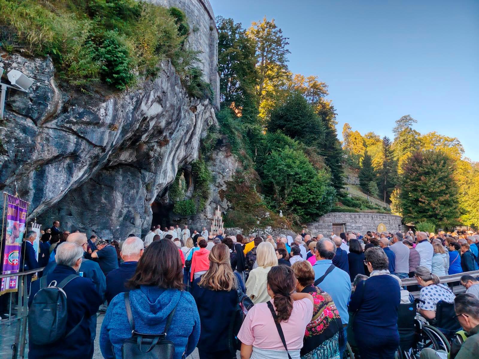 Riflessione del vescovo Michele. Tornando da Lourdes...