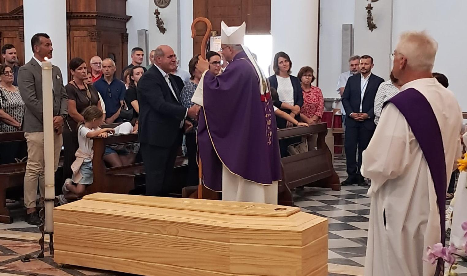 In duemila a Onigo al funerale di don Lino Bertollo
